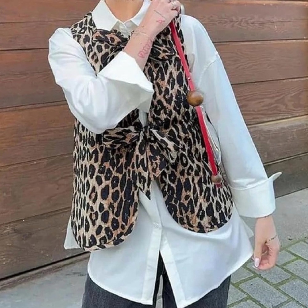 Sleeveless Leopard Print Tie-Front Vest
